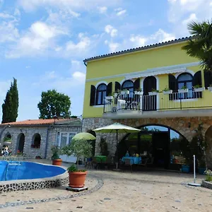 https://villa-ana-rovinjsko-selo.in-istria.net