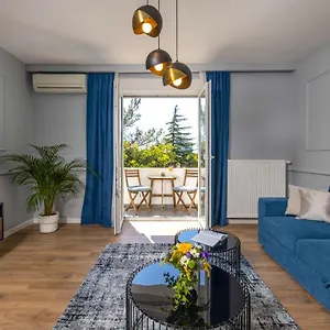 https://blue-allure-apartment.primorje-gorskikotar.com