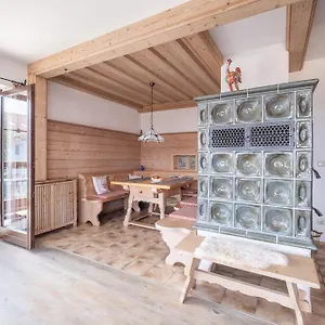 Gemuetliches Wohlfuehl-apartment Mit Perfektem Seeblick Apartment