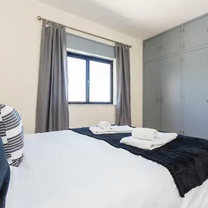 https://estudio-beco.hotelaalgarve.com